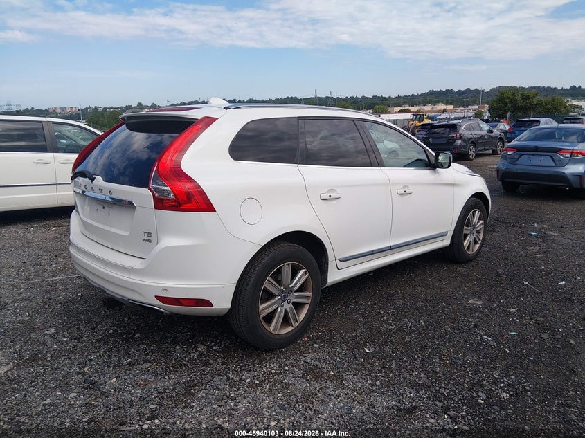 2017 VOLVO XC60 auction photo 4