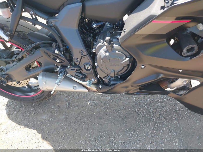 YAMAHA YZFR7 2025