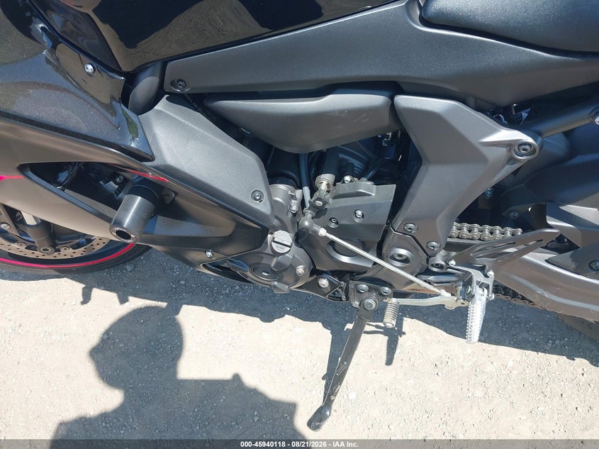 YAMAHA YZFR7 2025