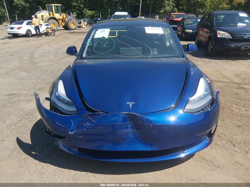 TESLA MODEL 3 - zdjęcie 12