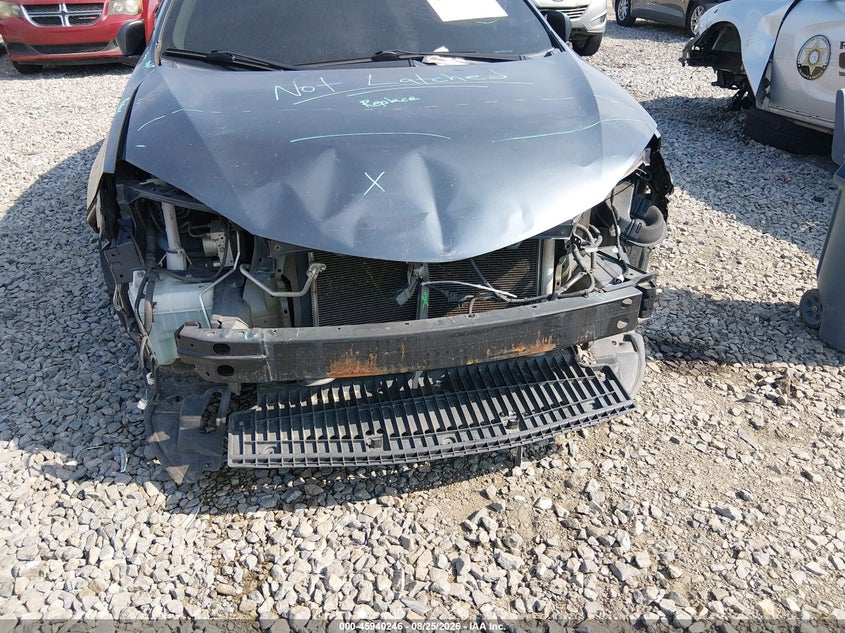 2019 TOYOTA COROLLA auction photo 6