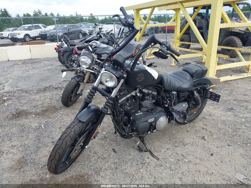 HARLEY-DAVIDSON XL883 2021