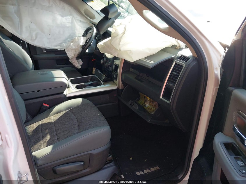 2016 RAM 1500 auction photo 5