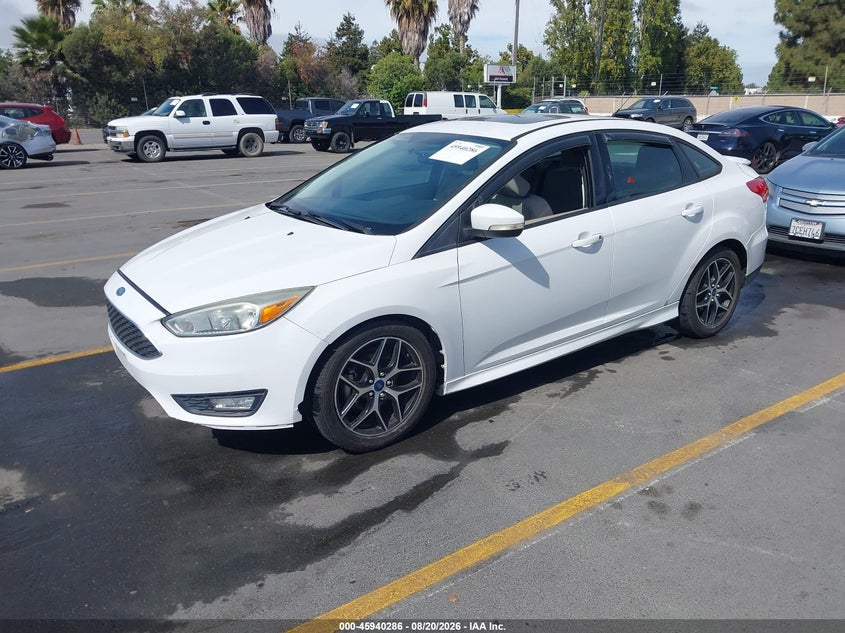 2015 Ford Focus, Normal Wear & Tear, IAAI, VIN 1FADP3F20FL279695 — photo 2