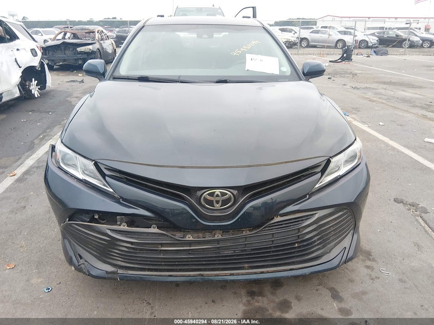 TOYOTA CAMRY - zdjęcie 13