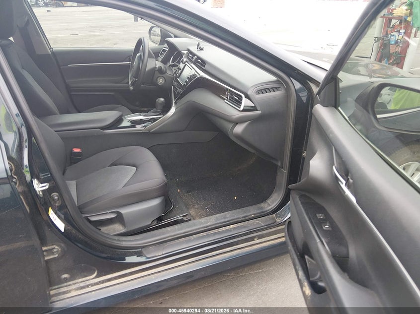 2018 TOYOTA CAMRY auction photo 5