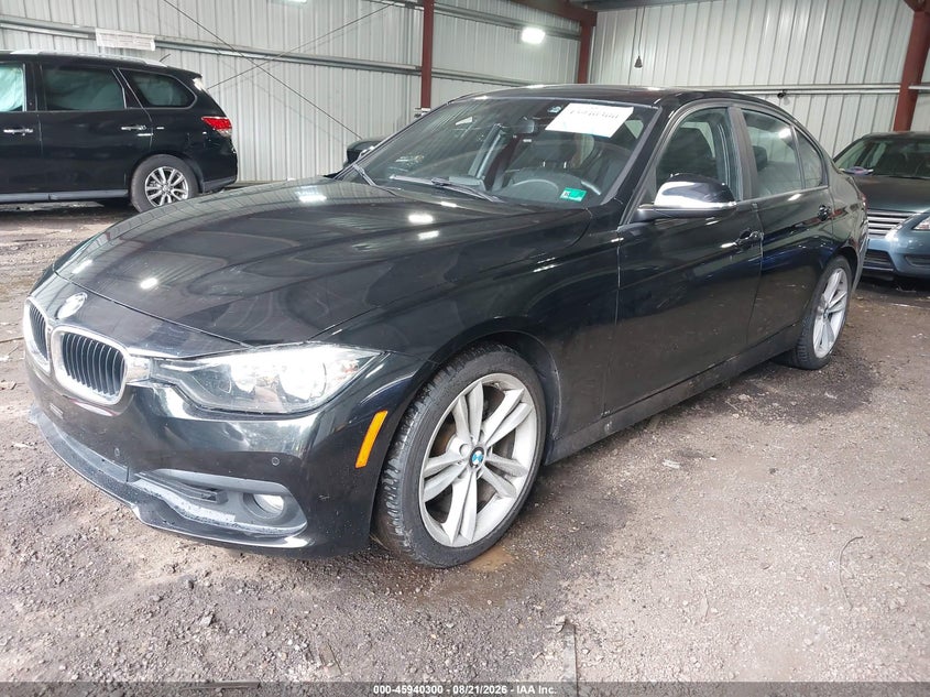 2017 BMW 3er, Flood, IAAI, VIN WBA8E1G5XHNU14491 — photo 2
