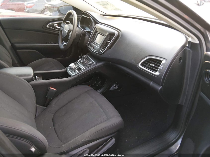 2015 CHRYSLER 200 auction photo 5