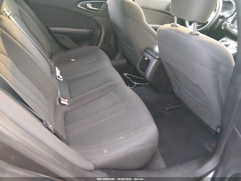 2015 CHRYSLER 200 auction photo 8