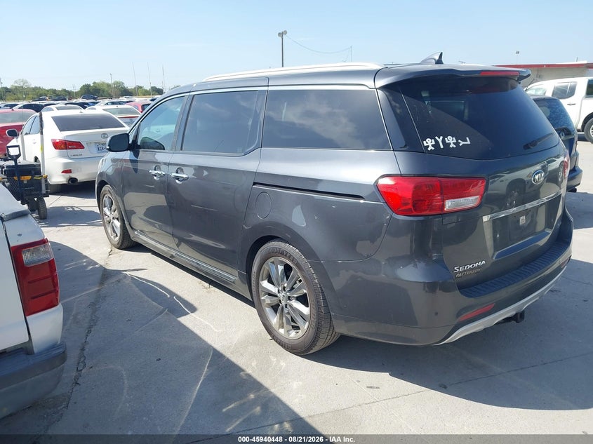 2016 KIA SEDONA auction photo 3