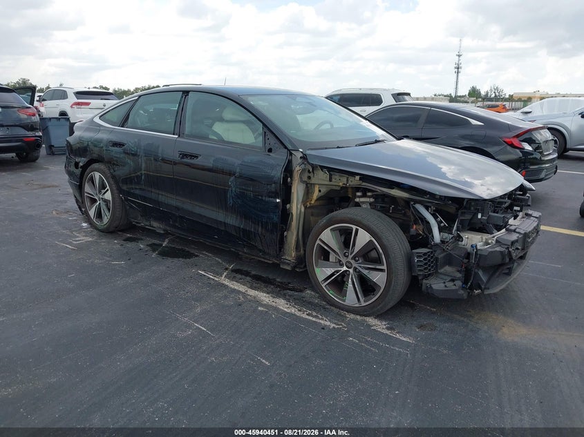Vin: wau2cagh7sa016028, lot: 46439624, audi a6 e-tron premium plus 2025 img_1