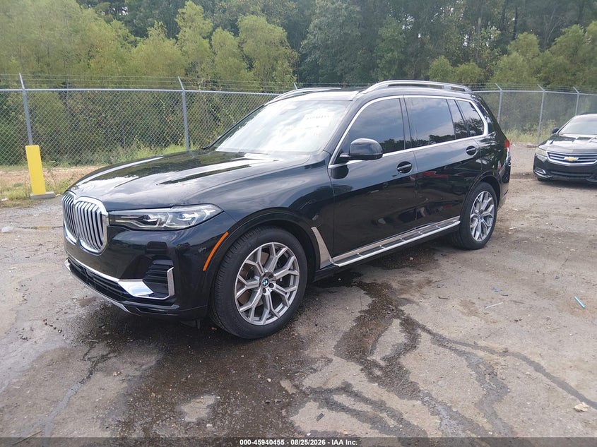 2021 BMW X7, Left Side, IAAI, VIN 5UXCW2C01M9E25474 — photo 2