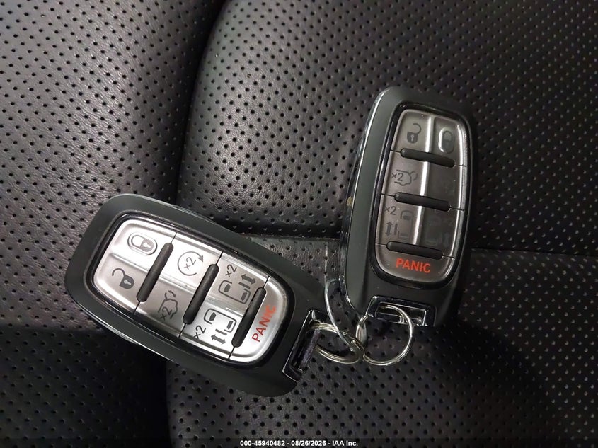 CHRYSLER PACIFICA - zdjęcie 11