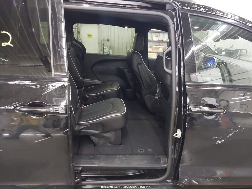 CHRYSLER PACIFICA - zdjęcie 8