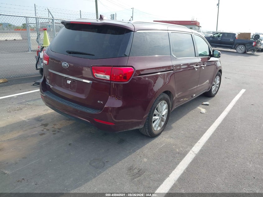2016 KIA SEDONA auction photo 4