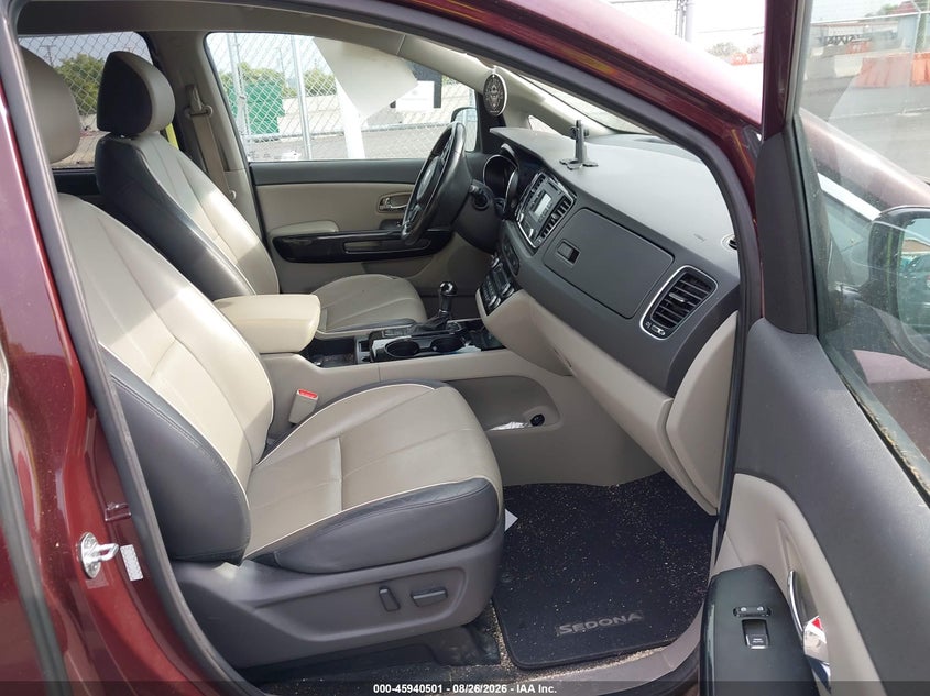 2016 KIA SEDONA auction photo 5
