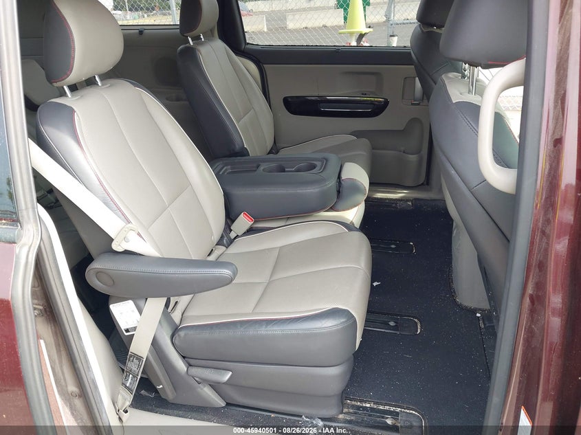 2016 KIA SEDONA auction photo 8