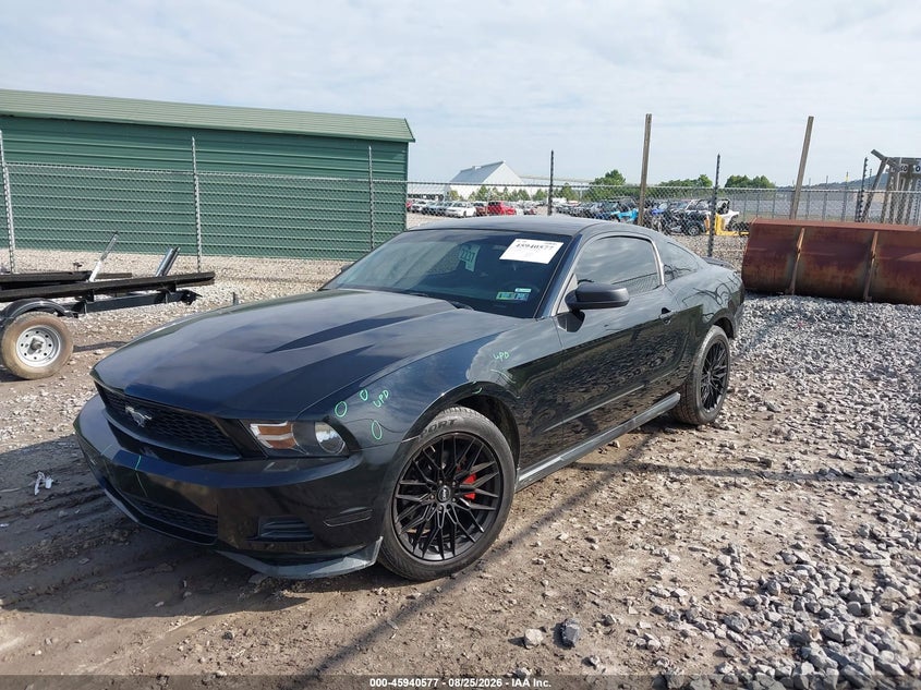 2012 FORD MUSTANG auction photo 2