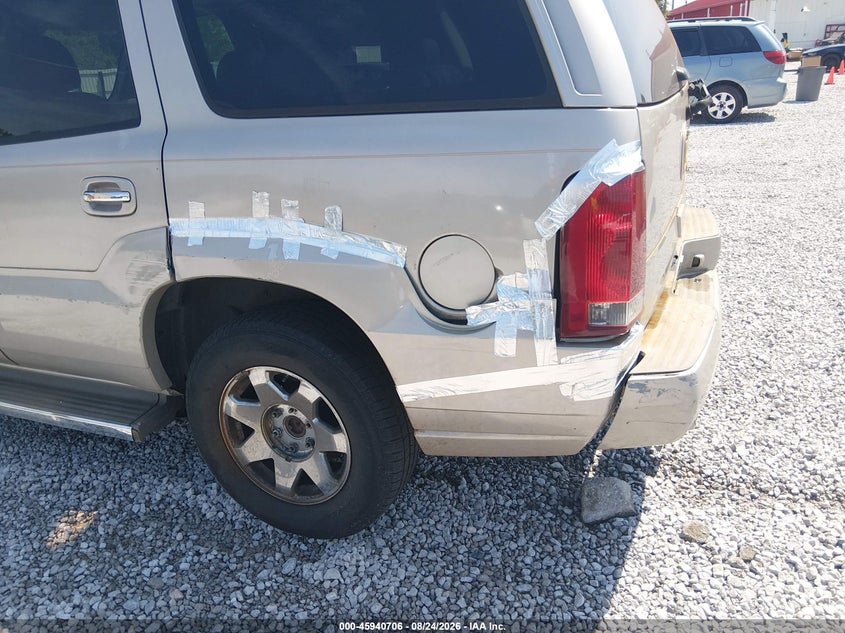 2005 CADILLAC ESCALADE auction photo 6