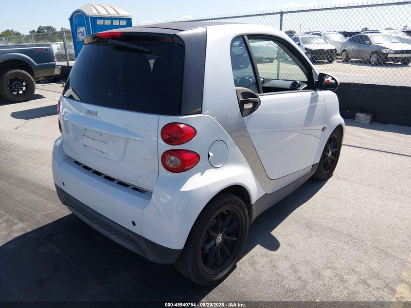 2014 SMART FORTWO auction photo 4