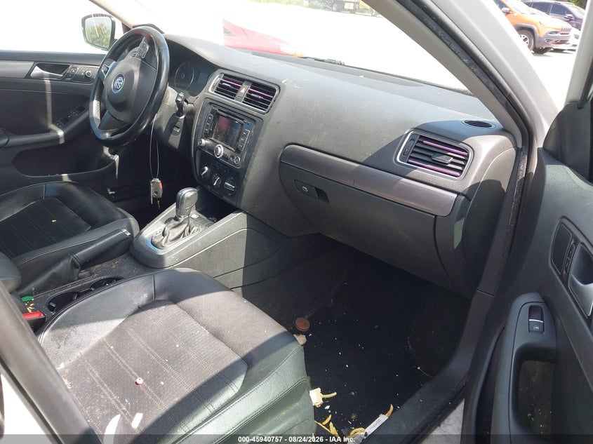 2014 VOLKSWAGEN JETTA auction photo 5