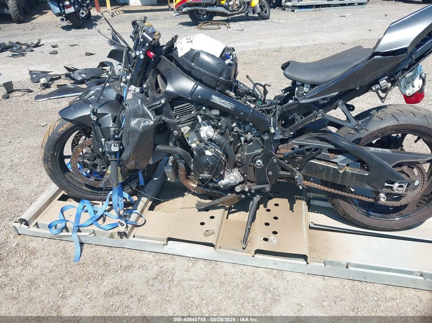 SUZUKI GSX-R1000 2021
