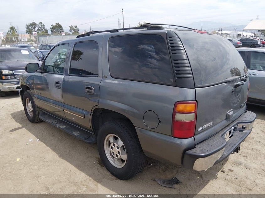 2002 CHEVROLET TAHOE auction photo 3