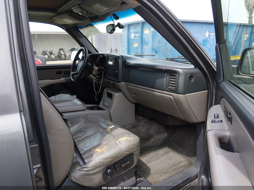 2002 CHEVROLET TAHOE auction photo 5