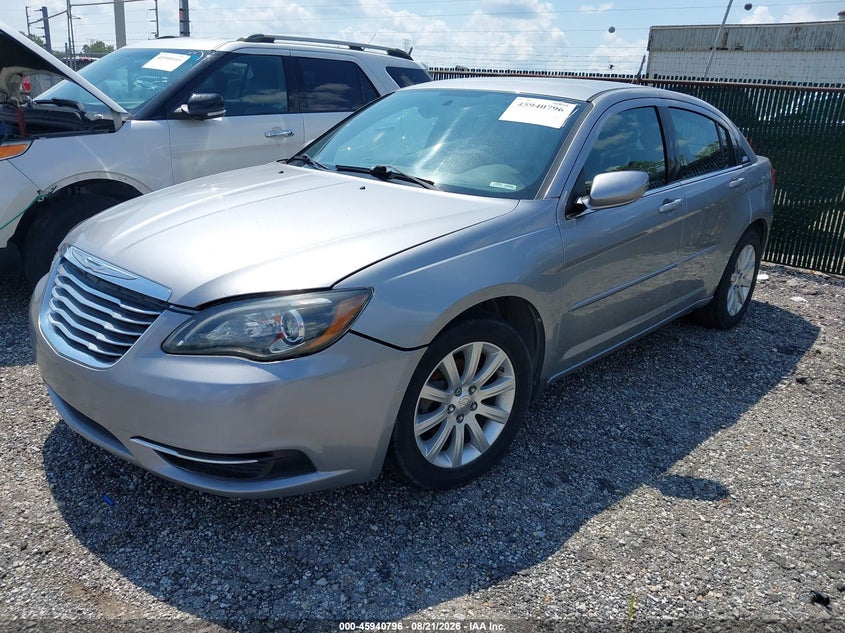 2013 CHRYSLER 200 auction photo 2