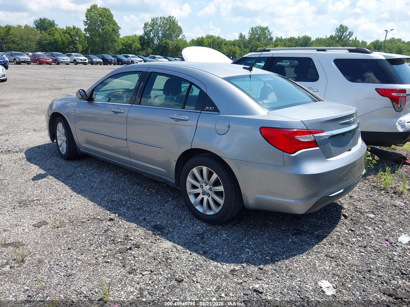 2013 CHRYSLER 200 auction photo 3