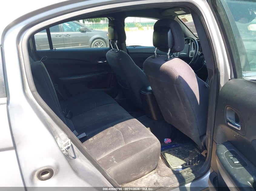 2013 CHRYSLER 200 auction photo 8