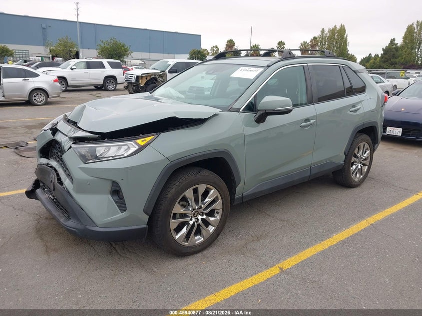 2021 Toyota RAV 4, Front End, IAAI, VIN 2T3A1RFV2MW203983 — photo 2