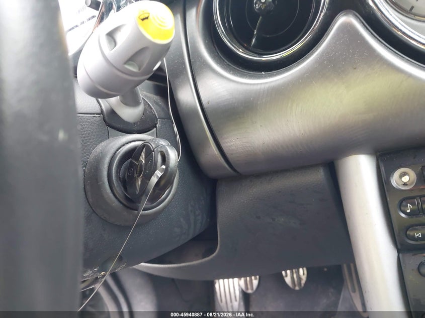 2006 MINI COOPER S · Фото 11
