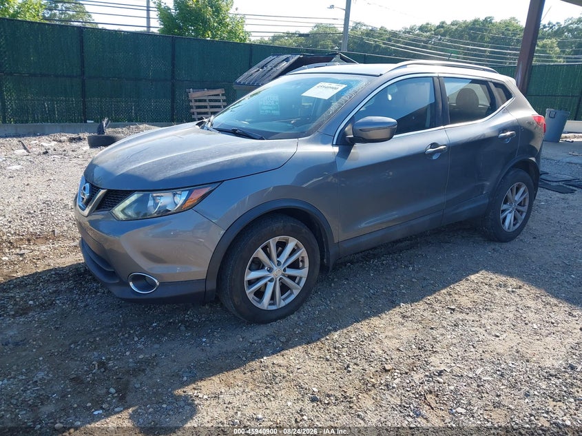 Vin: jn1bj1crxhw132118, lot: 46440072, nissan rogue sport sv 20172