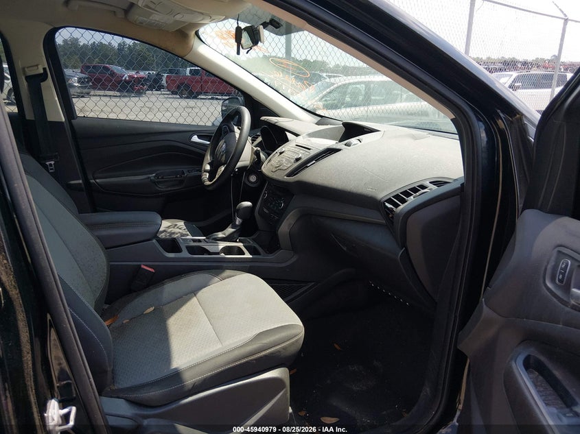 FORD ESCAPE 2017 VIN 1FMCU9G93HUA73552