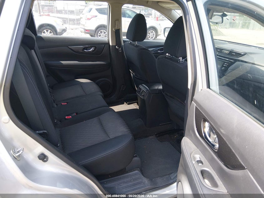 2017 NISSAN ROGUE auction photo 8