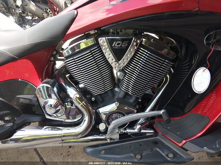 2012 VICTORY MOTORCYCLES VISION auction photo 8