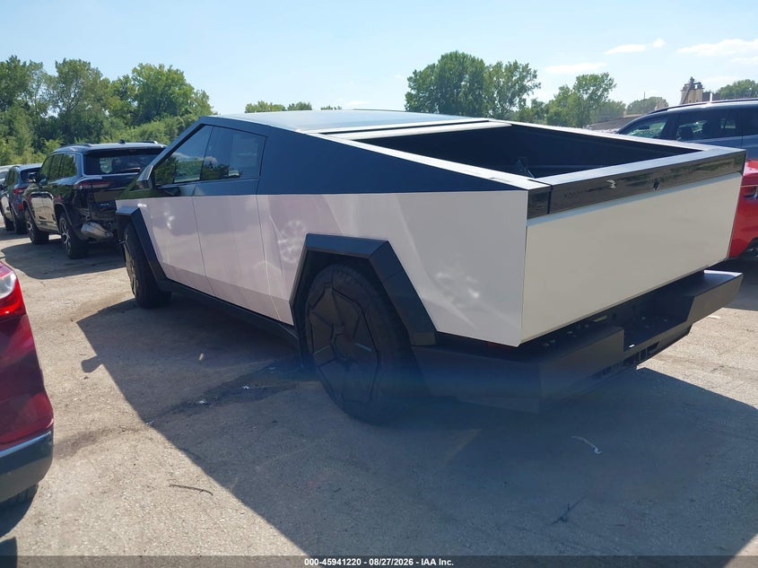 Vin: 7g2cehed1ra035678, lot: 46440392, tesla cybertruck all-wheel drive 20243