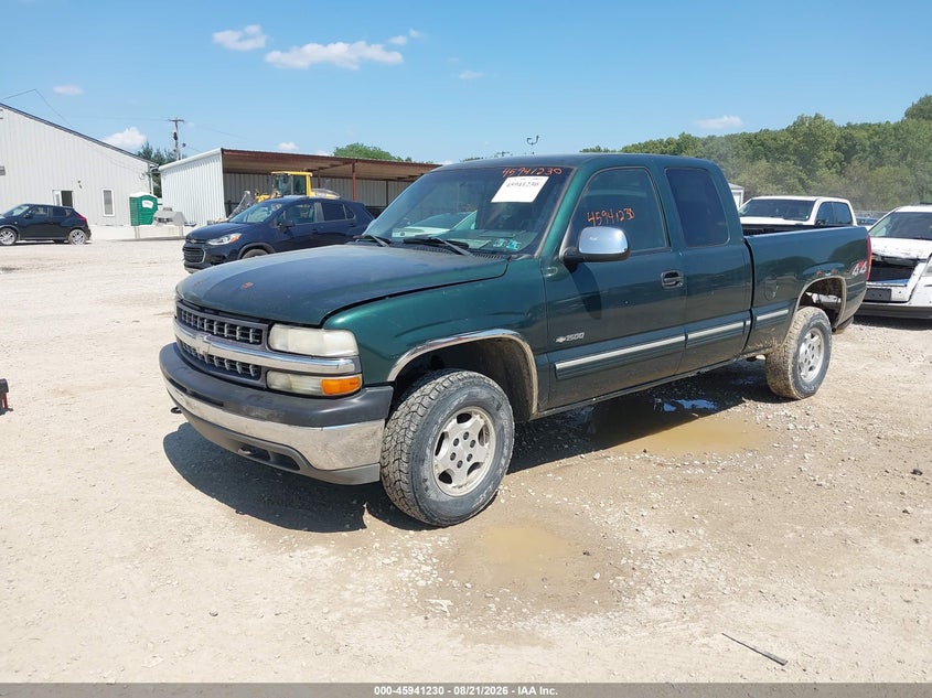 2002 Chevrolet Silverado, Удар сзади, IAAI, VIN 2GCEK19V321291301 — фото 2