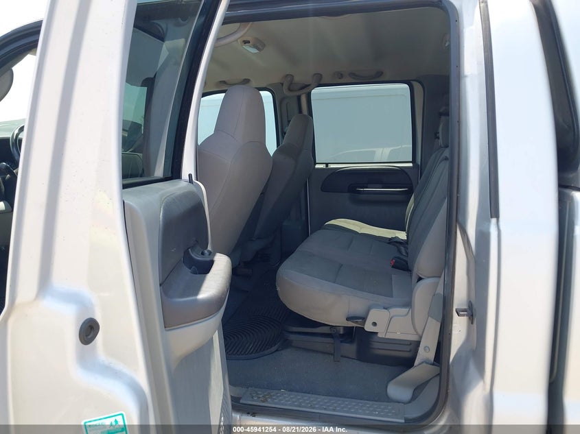 2005 FORD F-350 auction photo 6