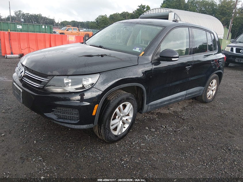2012 VOLKSWAGEN TIGUAN auction photo 2