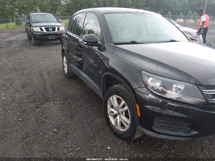 2012 VOLKSWAGEN TIGUAN auction photo 6