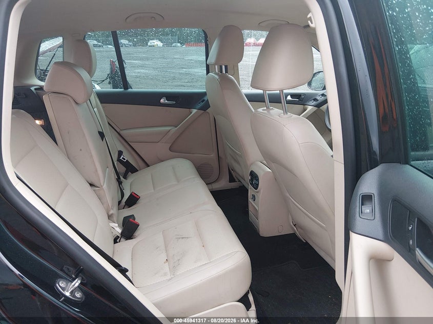 2012 VOLKSWAGEN TIGUAN auction photo 8