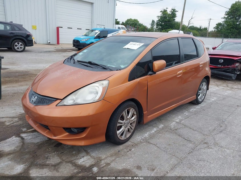 2010 Honda Fit Sport, Right Front, IAAI, VIN JHMGE8H43AS003050 — photo 2