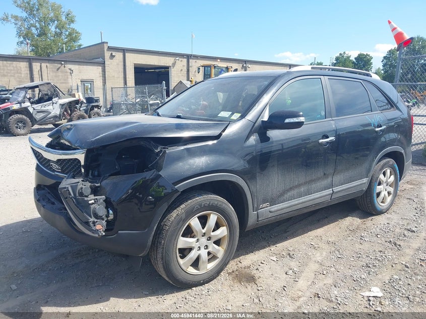 2011 Kia Sorento, Front End, IAAI, VIN 5XYKTDA11BG159931 — photo 2