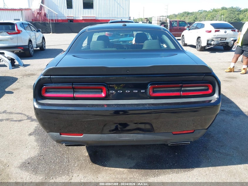 DODGE CHALLENGER - zdjęcie 17
