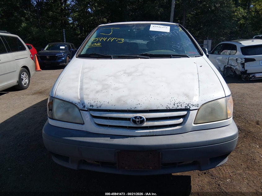2002 TOYOTA SIENNA auction photo 6