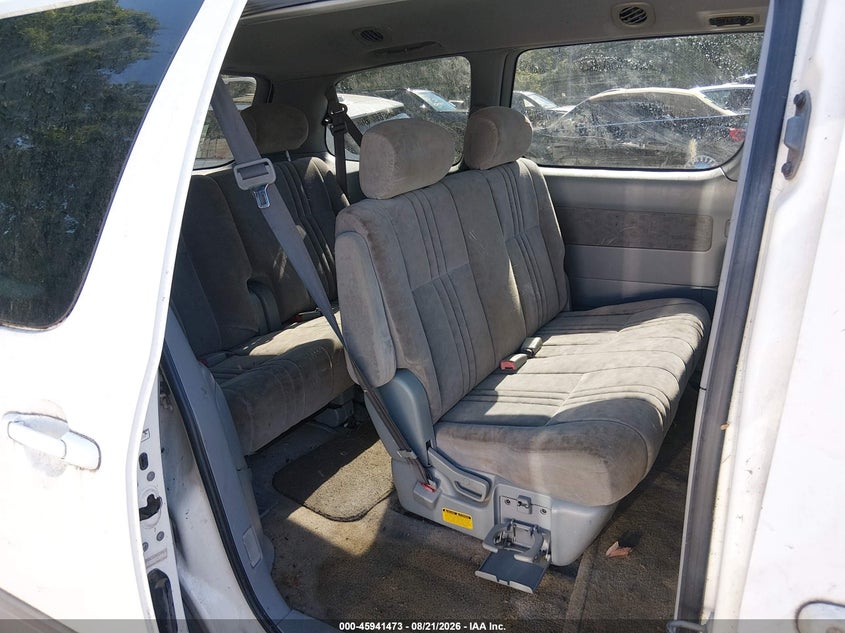 2002 TOYOTA SIENNA auction photo 8