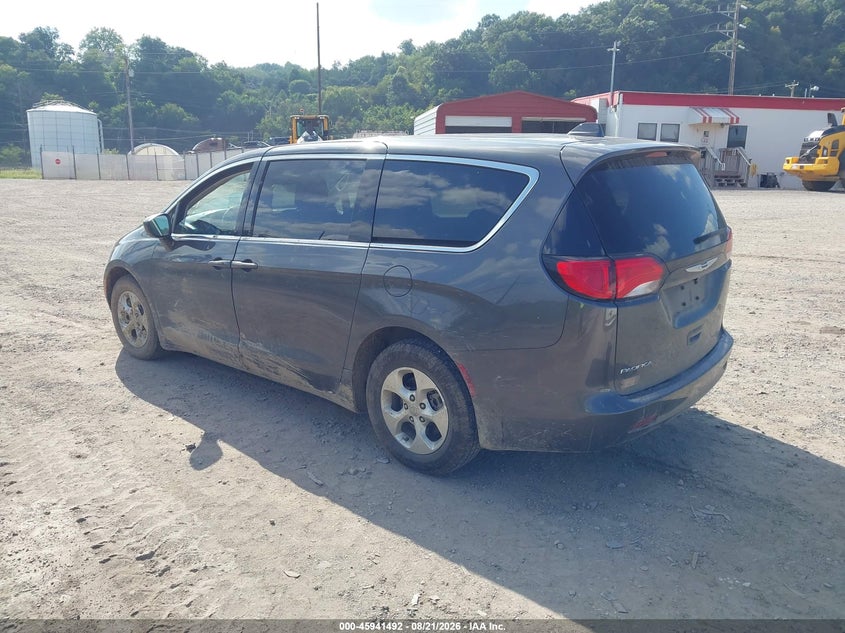 2017 CHRYSLER PACIFICA auction photo 3