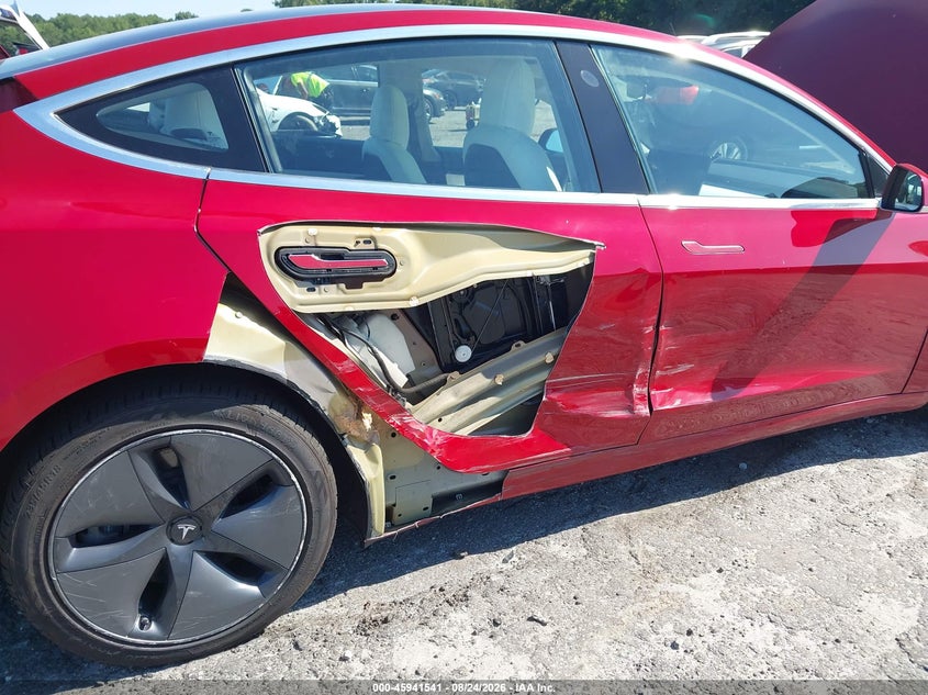 2018 TESLA MODEL 3 auction photo 6